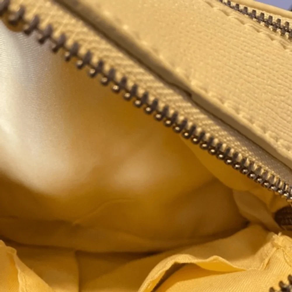 Bebe Bruna Camera Bag Butter Yellow Gold Chain Crossbody Handbag New - Picture 8 of 8